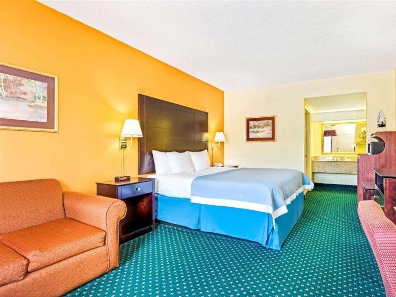 Days Inn By Wyndham Covington Eksteriør bilde