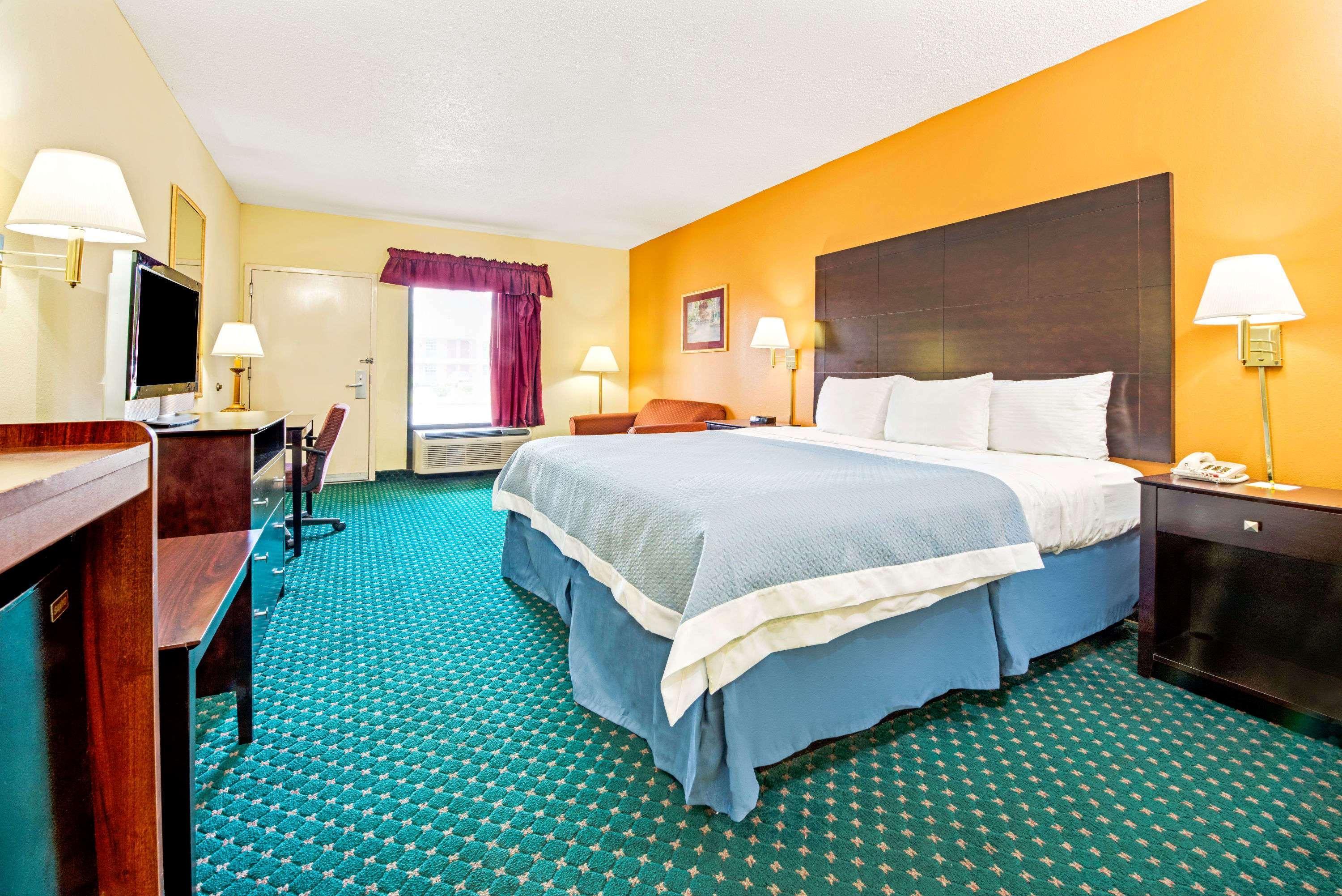 Days Inn By Wyndham Covington Eksteriør bilde