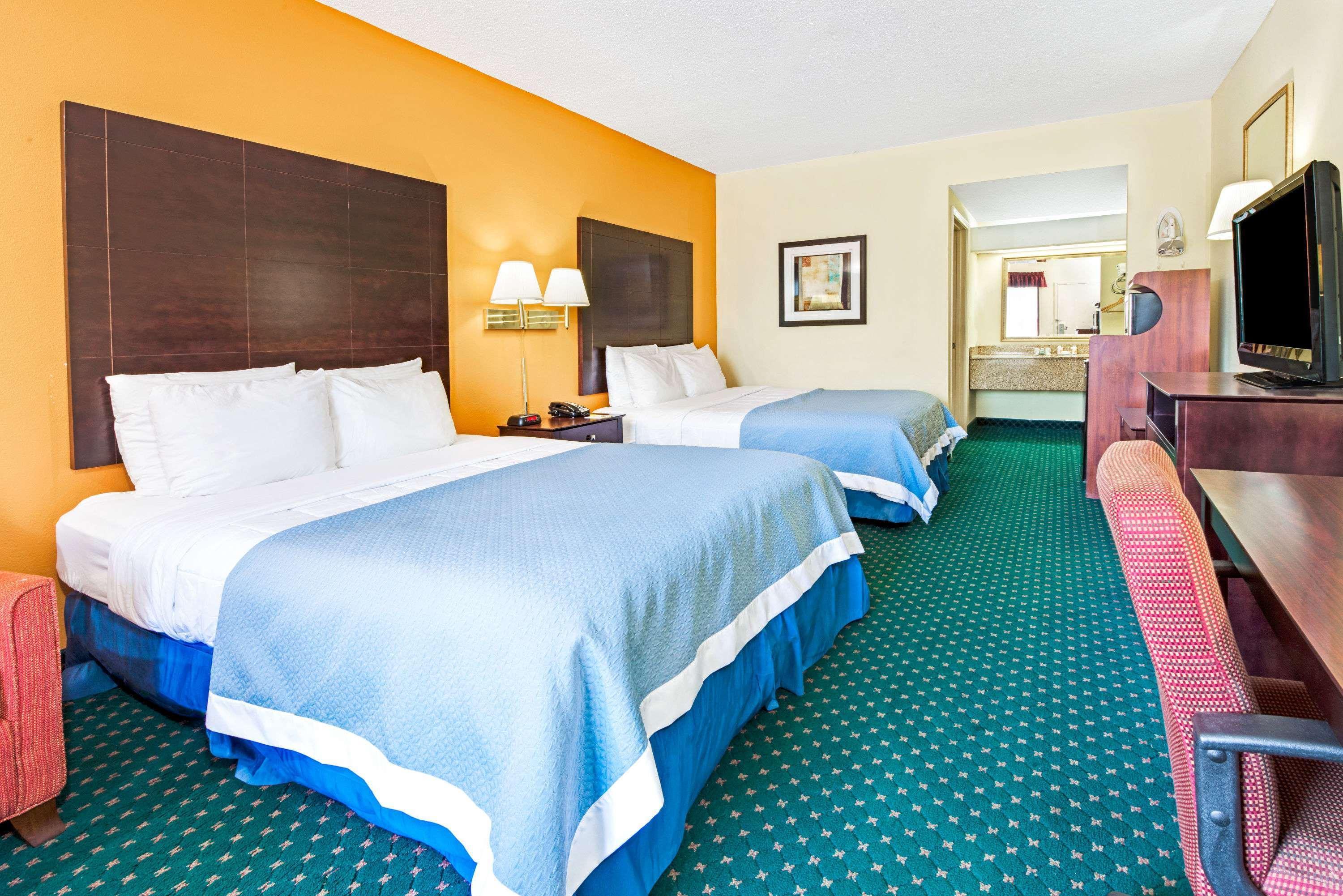 Days Inn By Wyndham Covington Eksteriør bilde