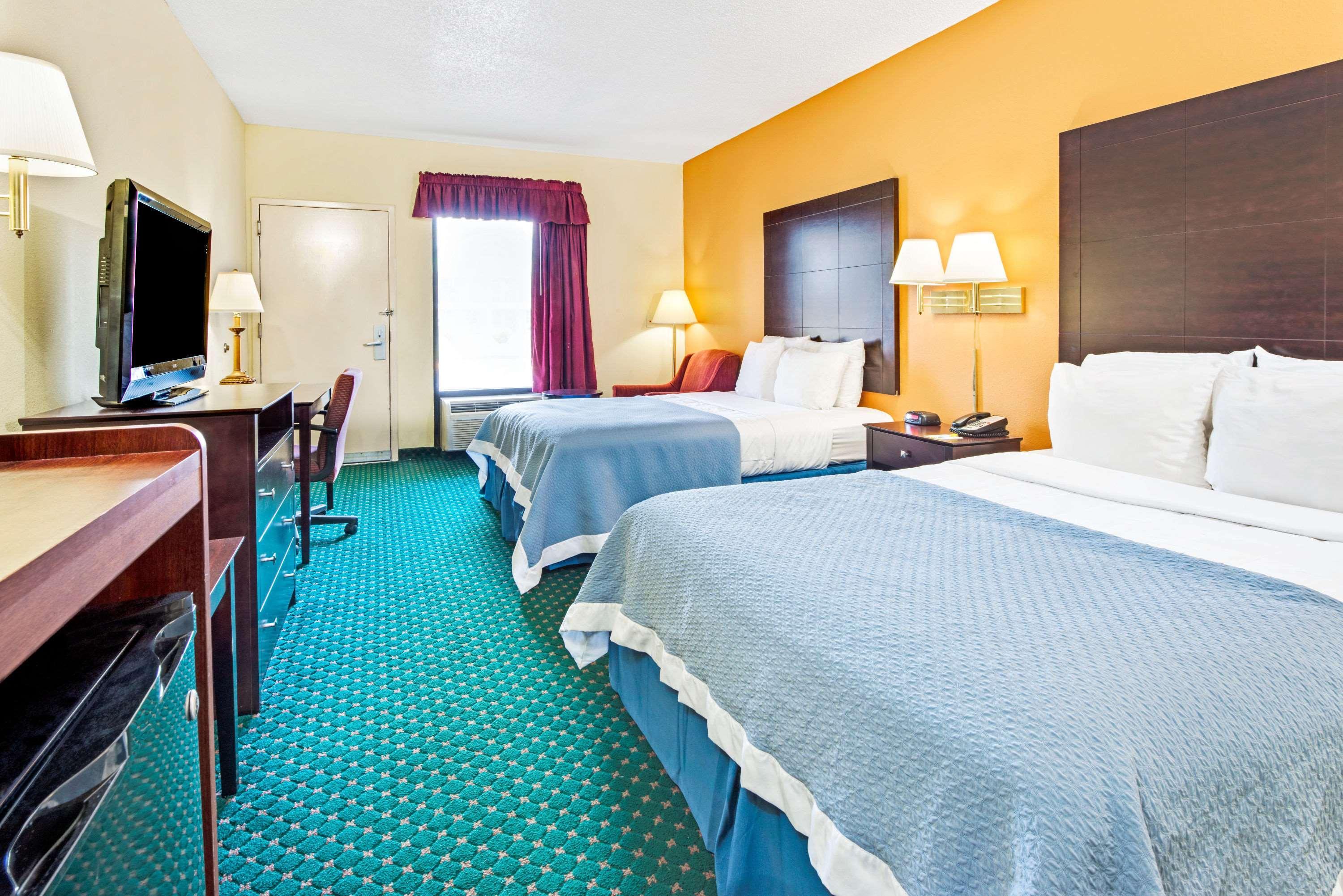 Days Inn By Wyndham Covington Eksteriør bilde